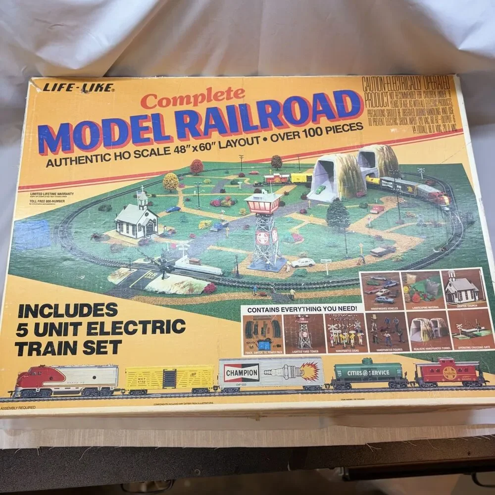 Vintage Life Like HO Scale Santa Fe Model Railroad Train Set #8892